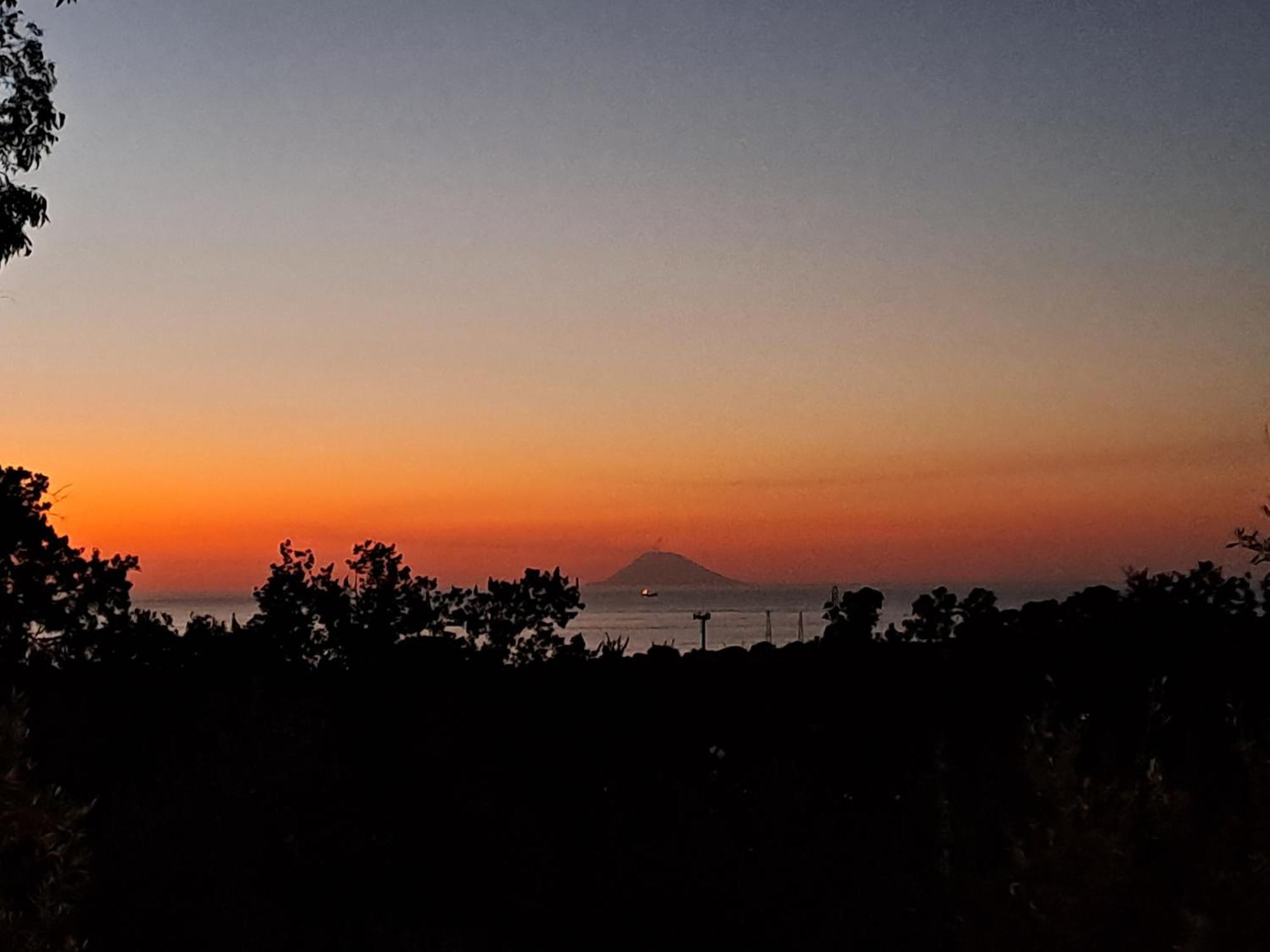 Villa Gatto Rometta Marea Bagian luar foto
